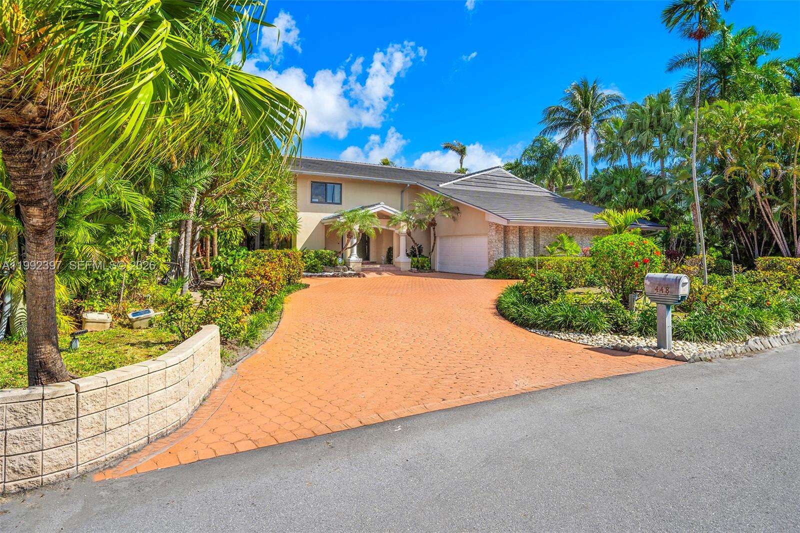 448 Poinciana Dr, Hallandale Beach, FL 33009 | Picture 10