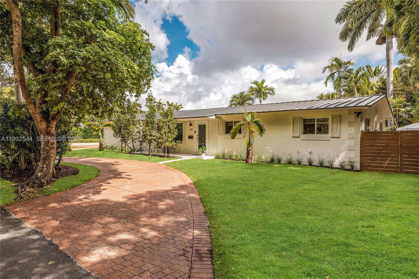 615 115th St, Biscayne Park, FL 33161 - For Sale photo 2