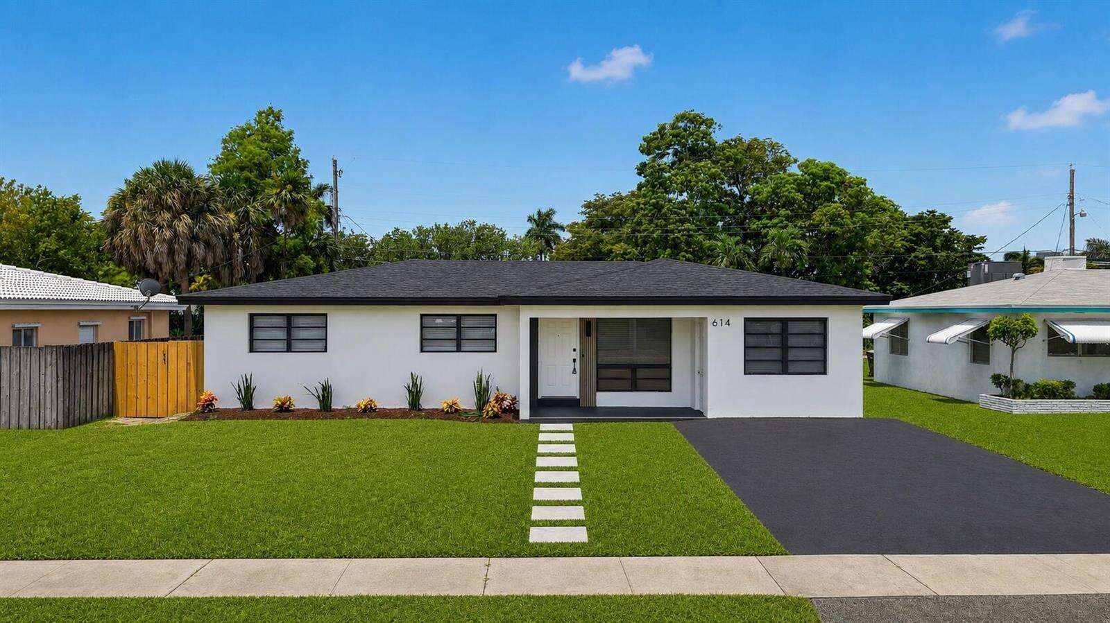 614 32nd, Hollywood, FL 33021 - For Sale photo 1