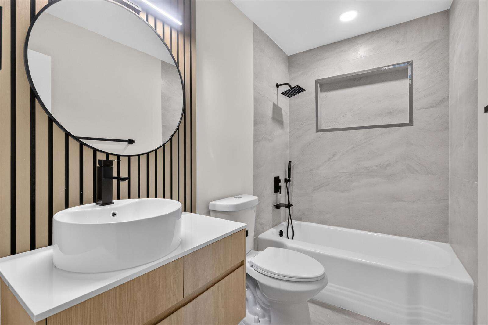 614 32nd, Hollywood, FL 33021 - For Sale photo 13