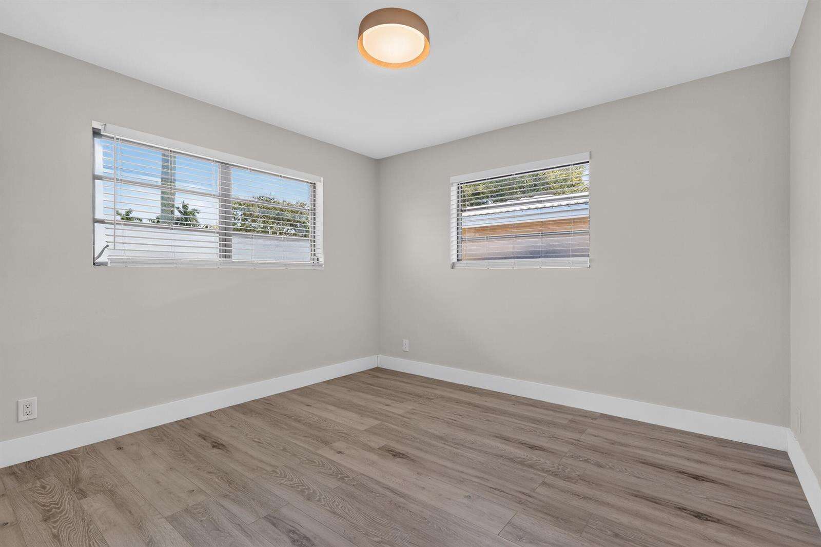 614 32nd, Hollywood, FL 33021 - For Sale photo 15