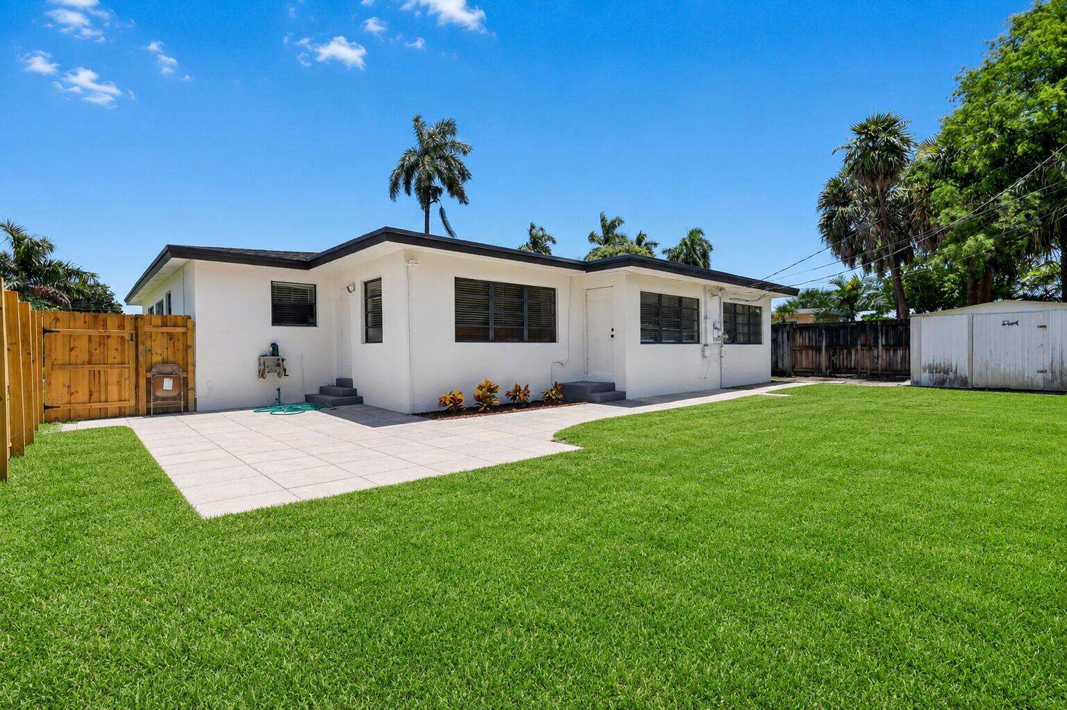 614 32nd, Hollywood, FL 33021 - For Sale photo 21