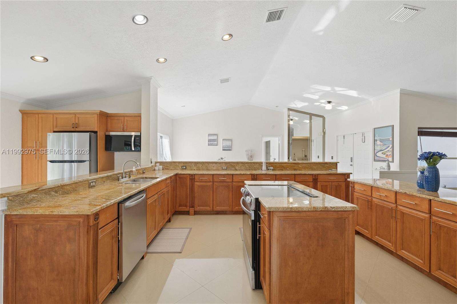 2025 90th Ave, Miramar, FL 33025 - For Sale photo 11