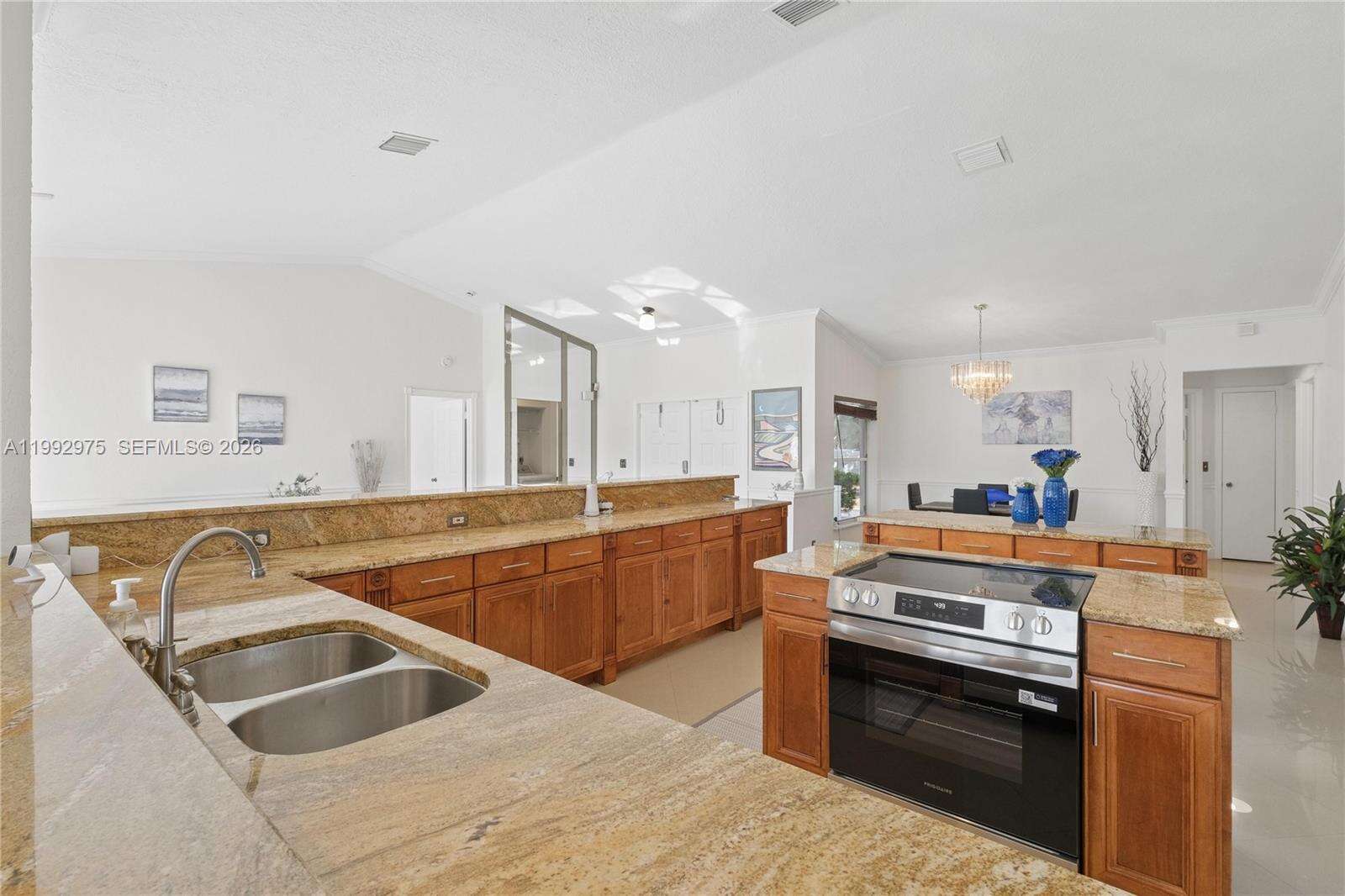 2025 90th Ave, Miramar, FL 33025 - For Sale photo 10