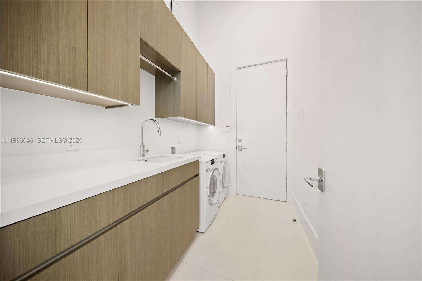 2815 26th Pl, Fort Lauderdale, FL 33306 - For Sale photo 8