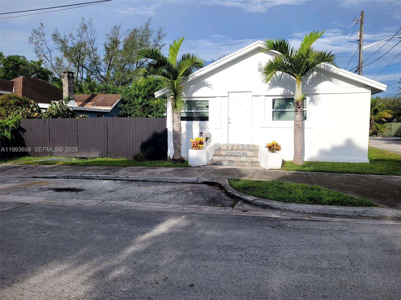 5720 Miami Pl, Miami, FL 33137 | Picture 2