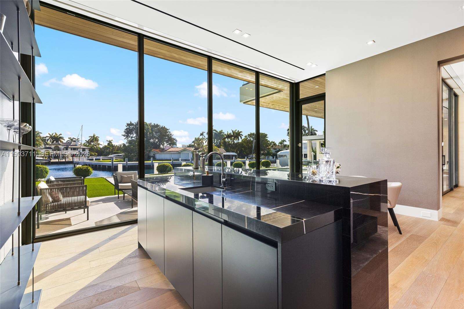 2560 Del Lago Dr, Fort Lauderdale, FL 33316 | Picture 23