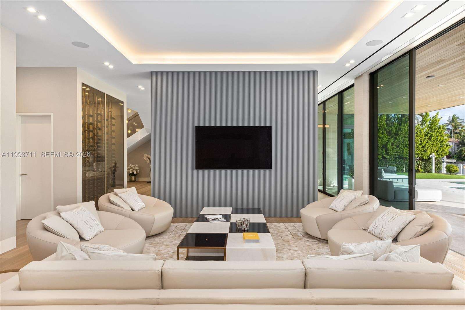 2560 Del Lago Dr, Fort Lauderdale, FL 33316 | Picture 24