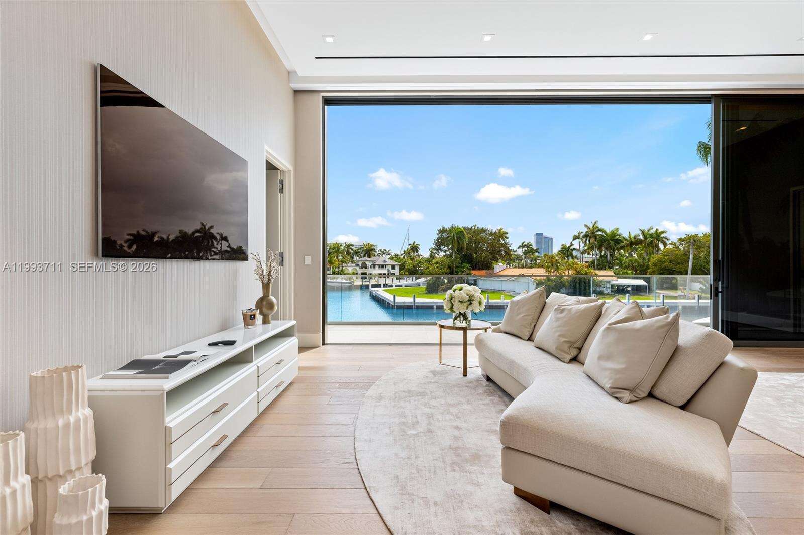 2560 Del Lago Dr, Fort Lauderdale, FL 33316 | Picture 36