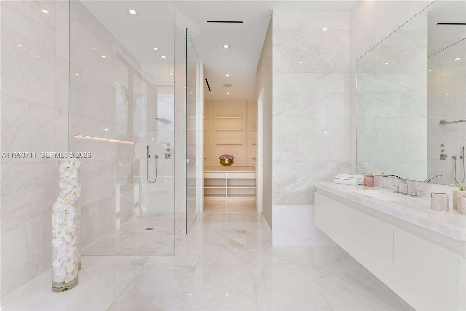 2560 Del Lago Dr, Fort Lauderdale, FL 33316 | Picture 38