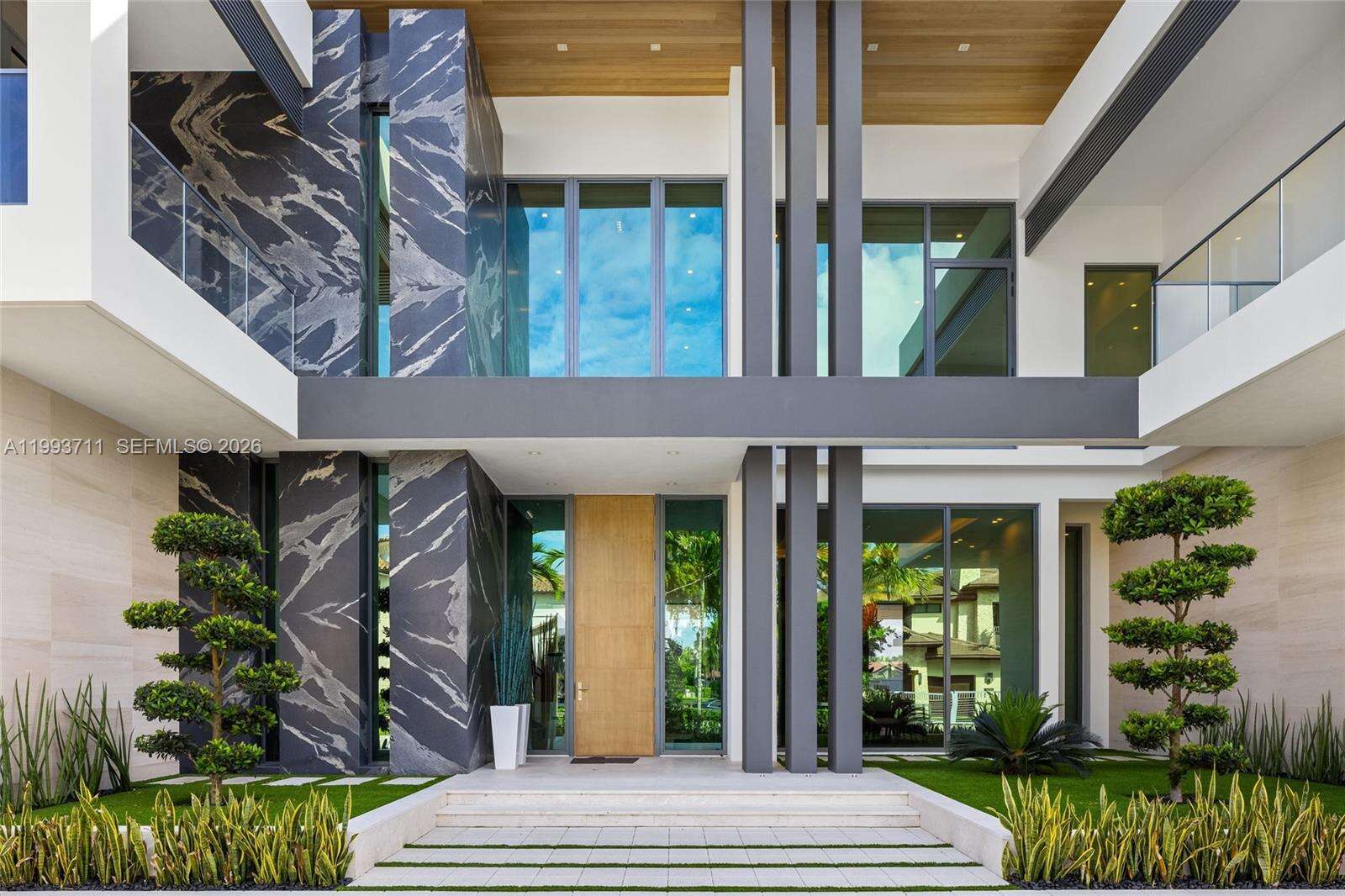 2560 Del Lago Dr, Fort Lauderdale, FL 33316 | Picture 6