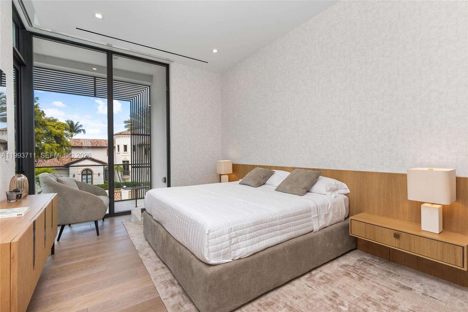 2560 Del Lago Dr, Fort Lauderdale, FL 33316 | Picture 61