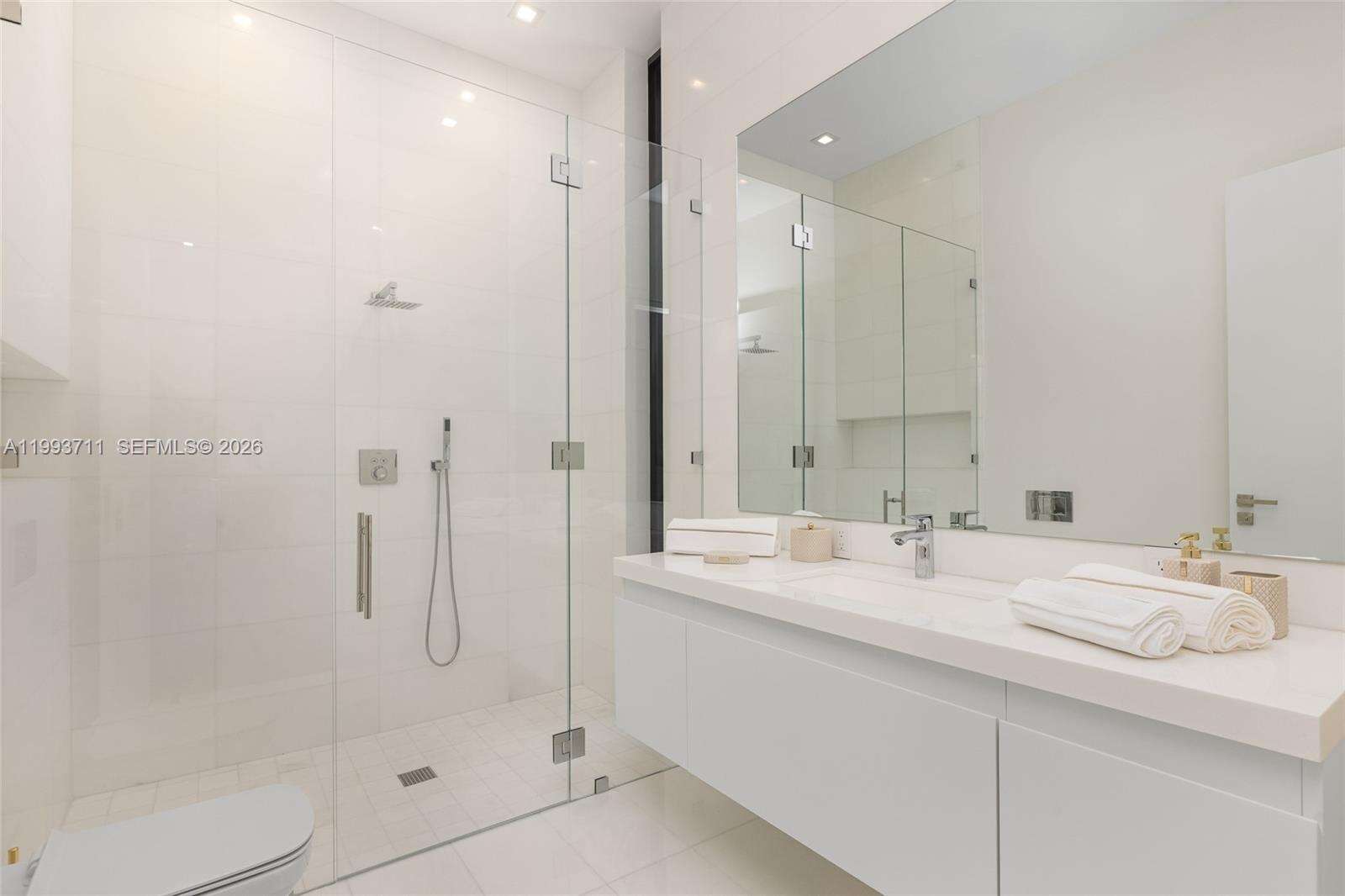 2560 Del Lago Dr, Fort Lauderdale, FL 33316 | Picture 64