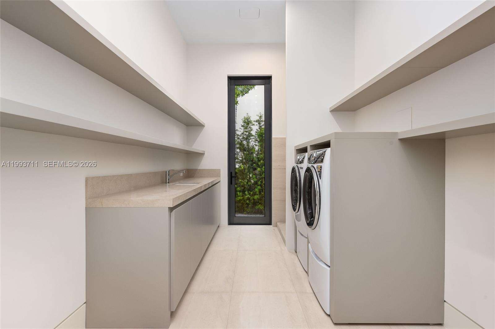 2560 Del Lago Dr, Fort Lauderdale, FL 33316 | Picture 68