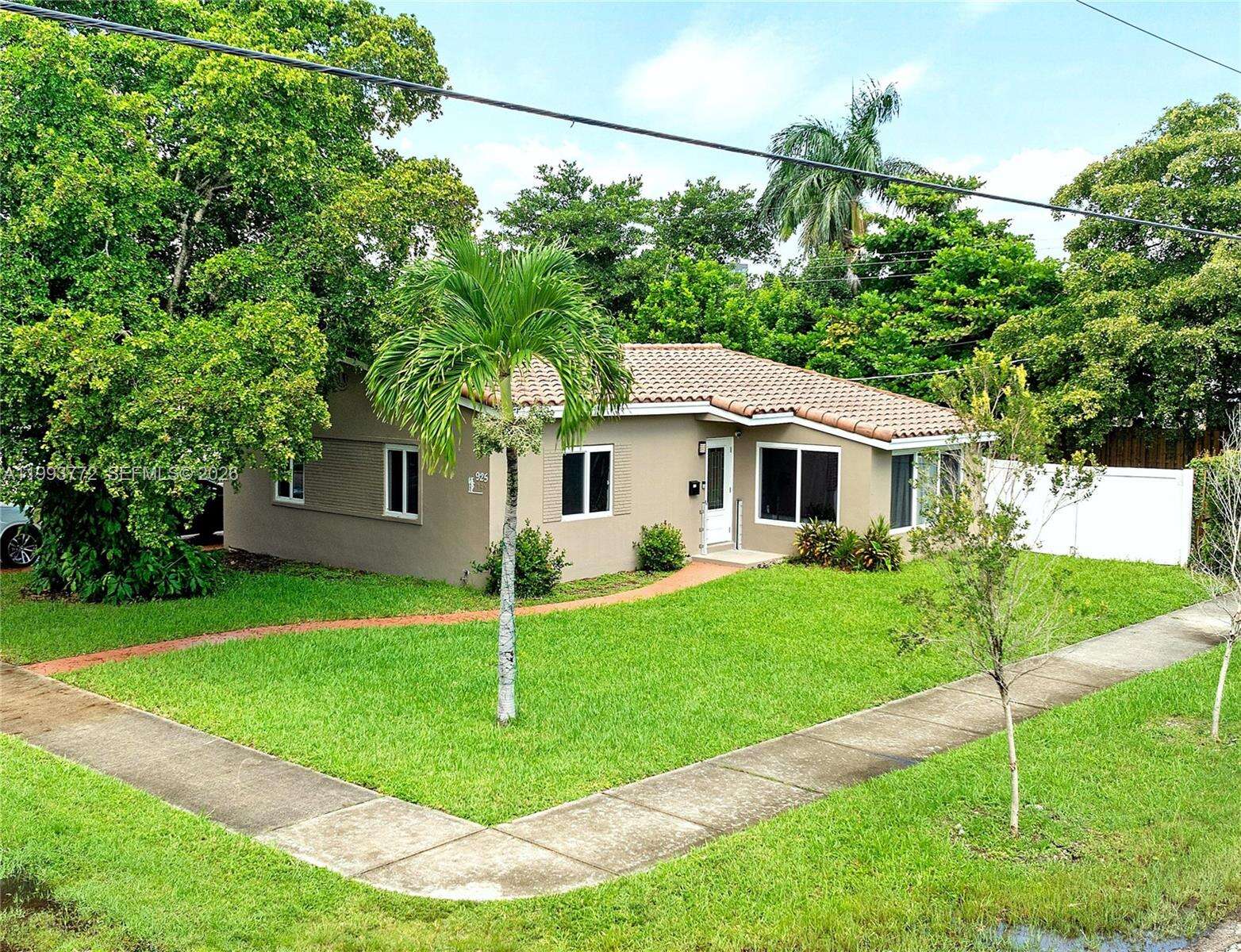 925 4th St, Hallandale Beach, FL 33009 | Picture 19