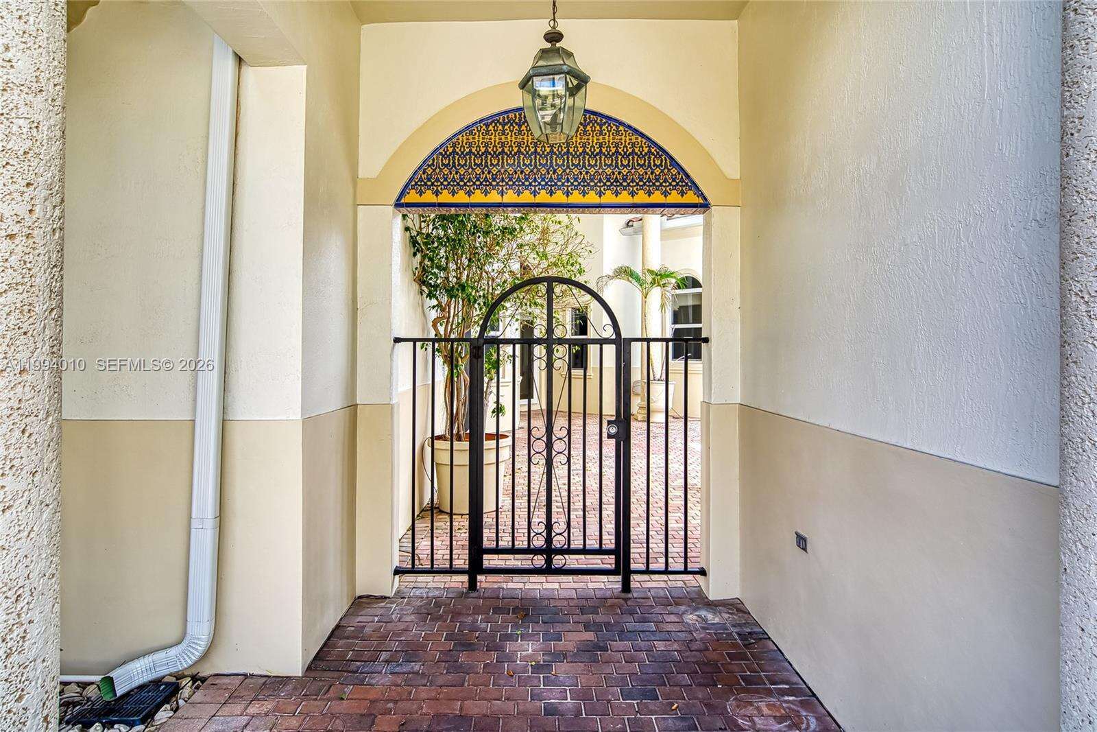 920 Captiva Dr, Hollywood, FL 33019 | Picture 12