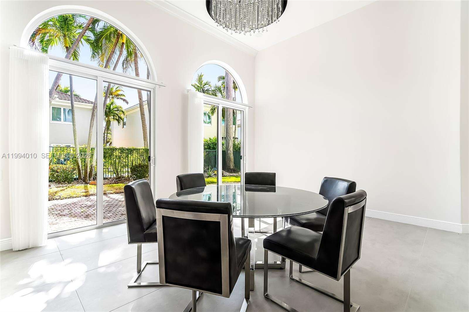 920 Captiva Dr, Hollywood, FL 33019 | Picture 15