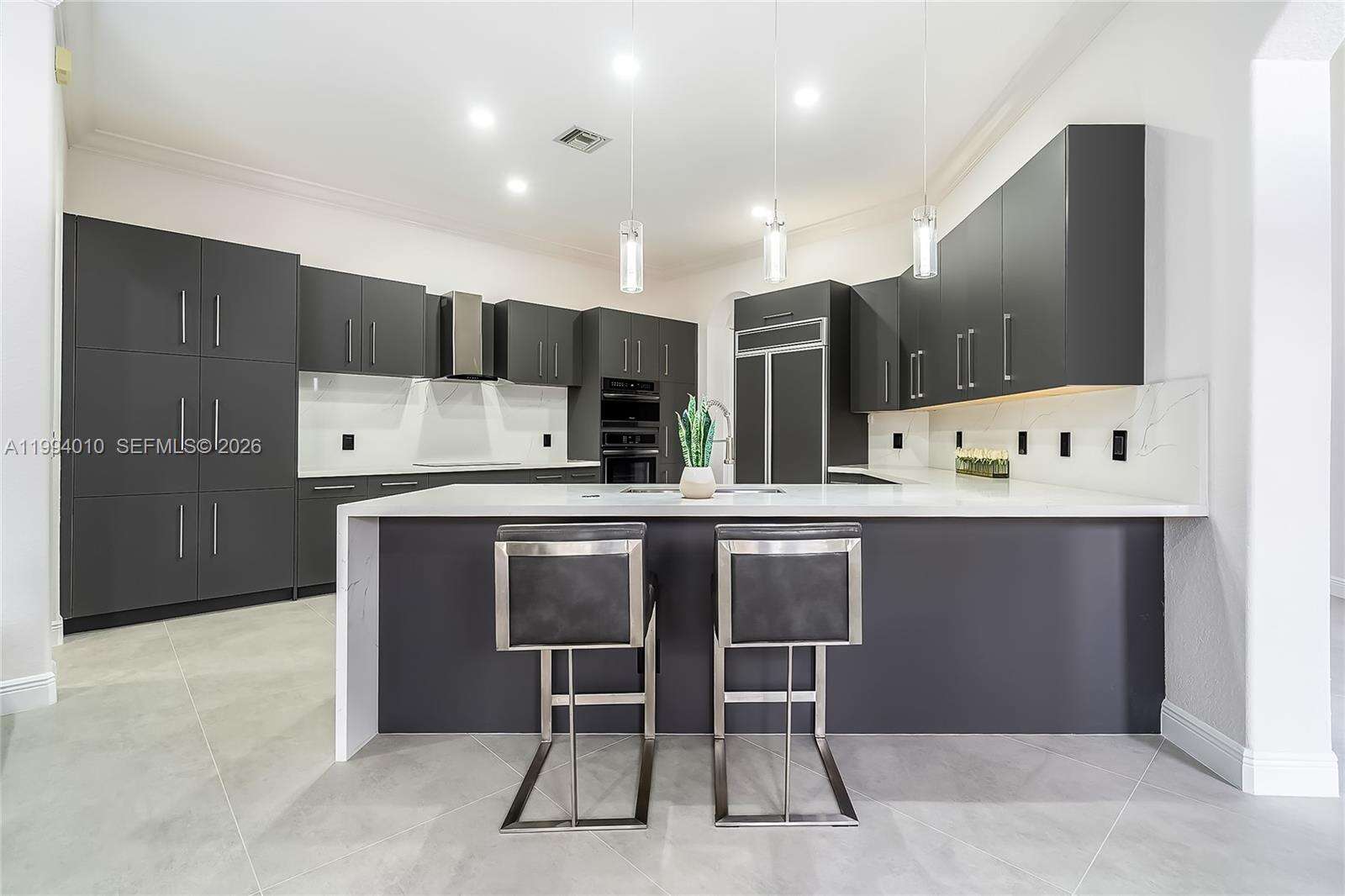 920 Captiva Dr, Hollywood, FL 33019 | Picture 3