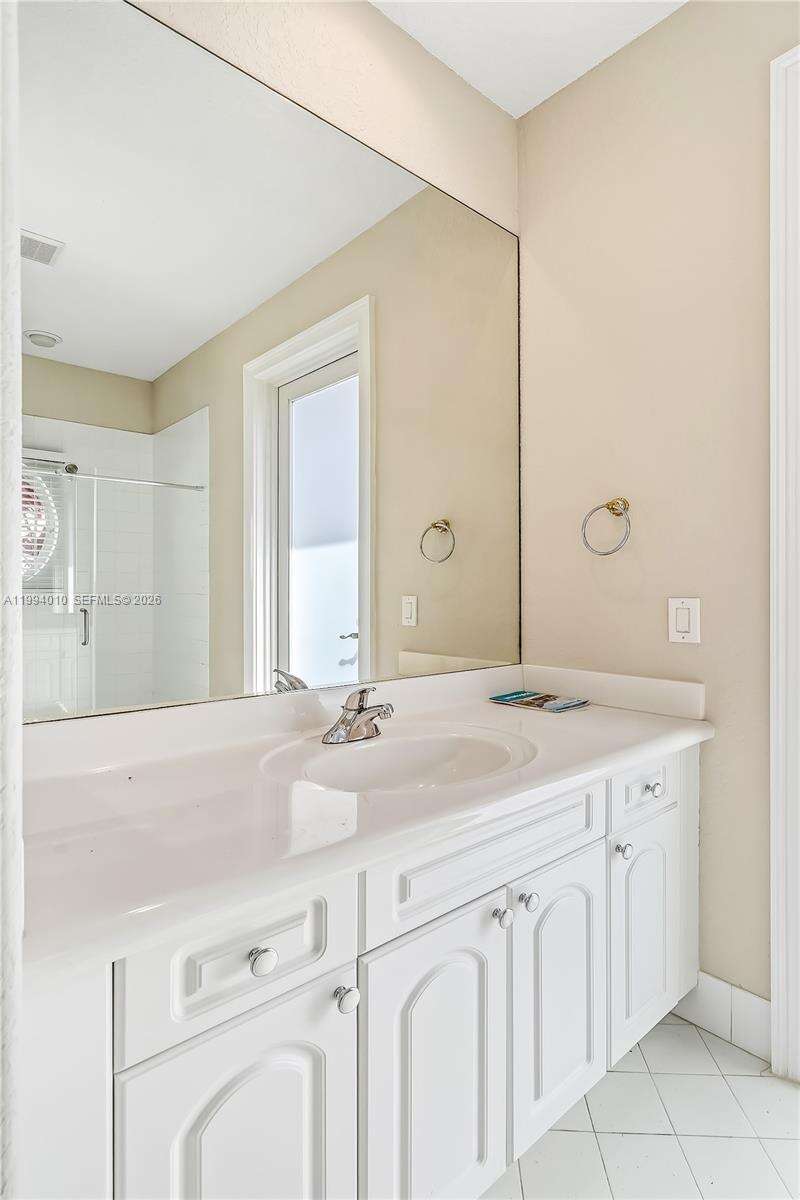 920 Captiva Dr, Hollywood, FL 33019 | Picture 38