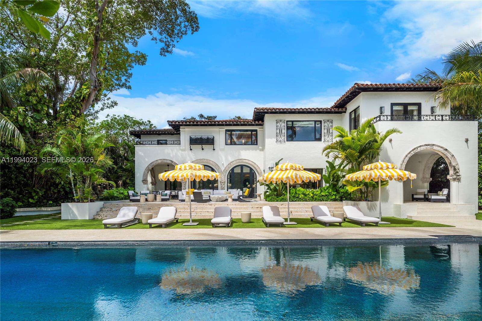 3681 Flamingo Dr, Miami Beach, FL 33140 | Picture 2