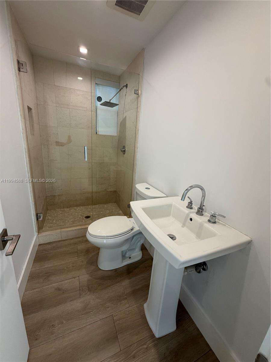 3373 29th Ter, Miami, FL 33133 | Picture 17