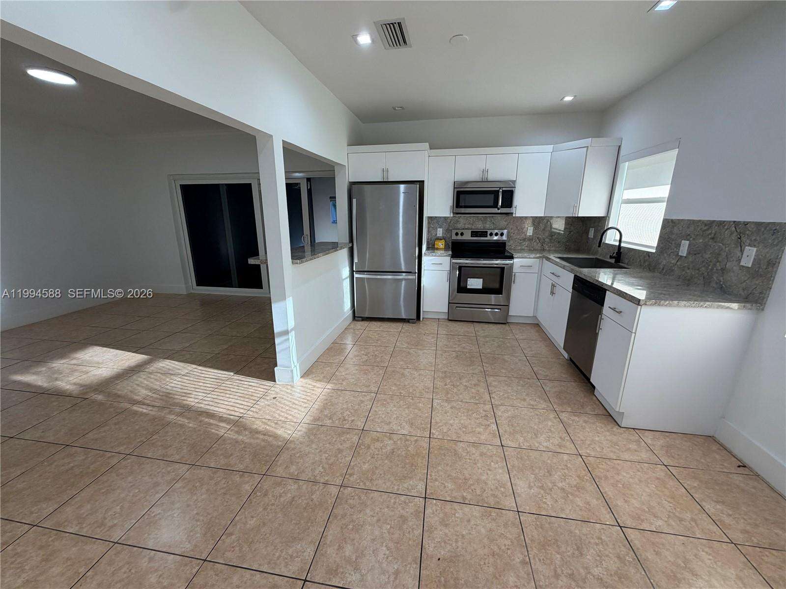 3373 29th Ter, Miami, FL 33133 | Picture 18