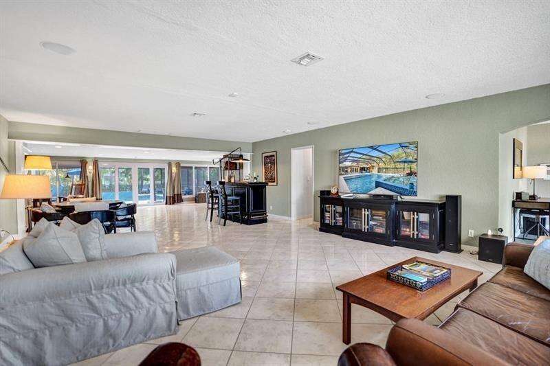 939 Buchanan, Hollywood, FL 33019 - Pending Sale photo 15