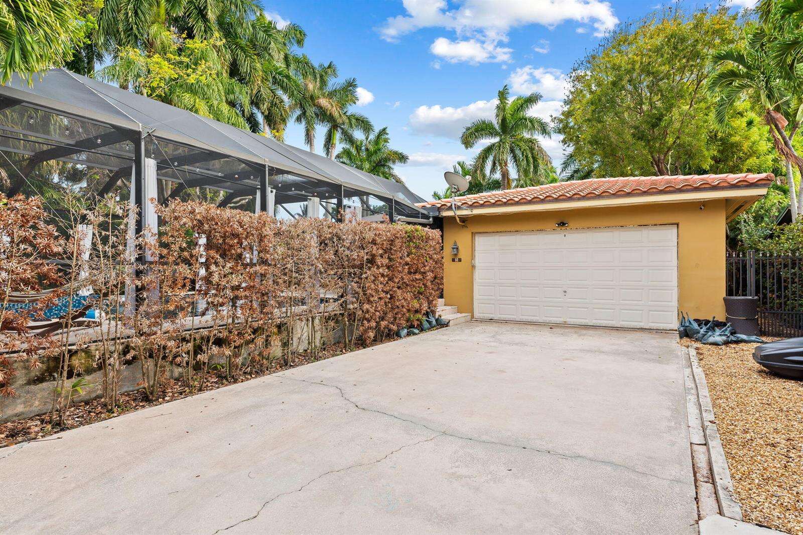 939 Buchanan, Hollywood, FL 33019 - Pending Sale photo 8