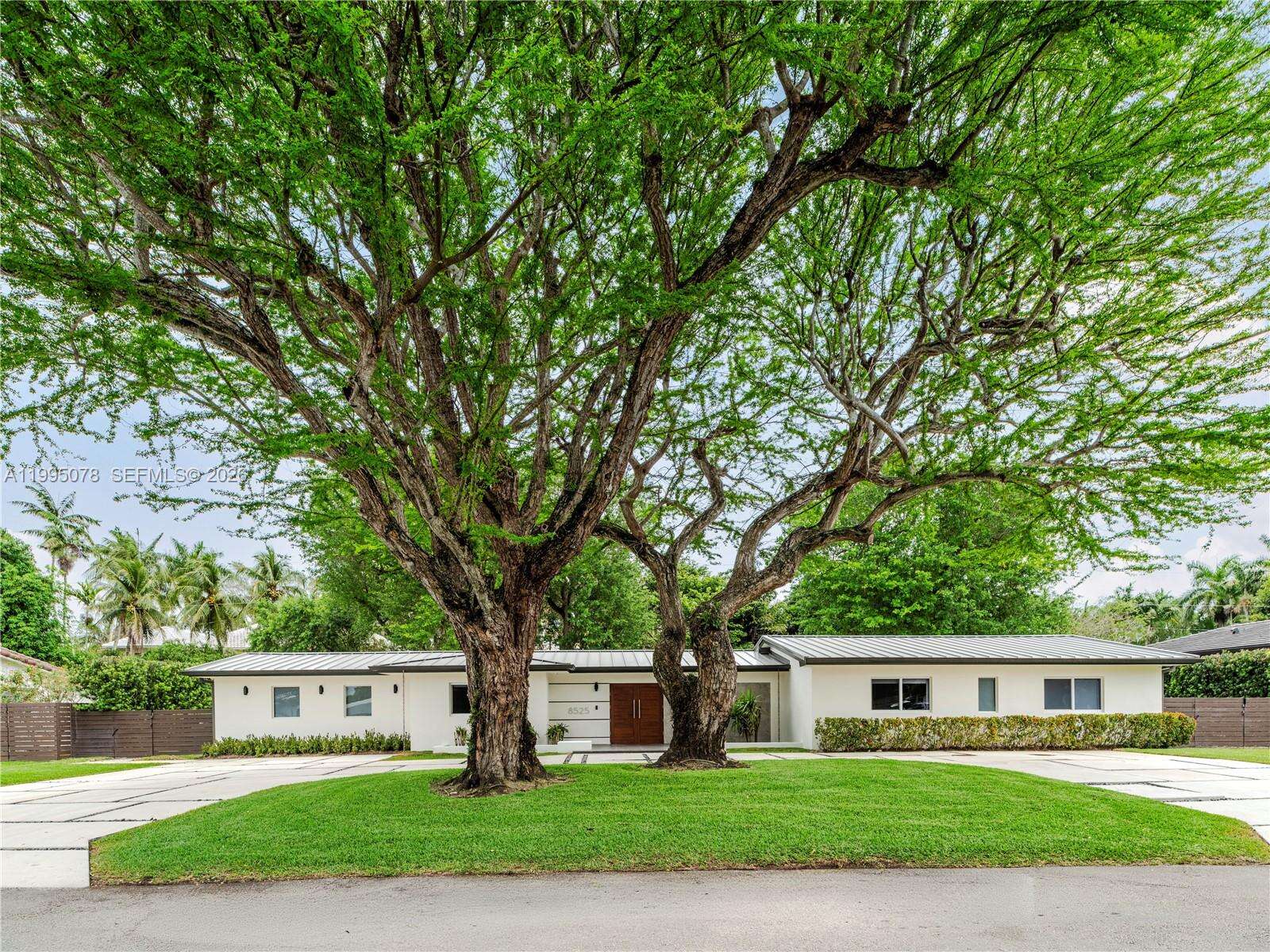 8525 54th Ct, Miami, FL 33143 - For Sale photo 7