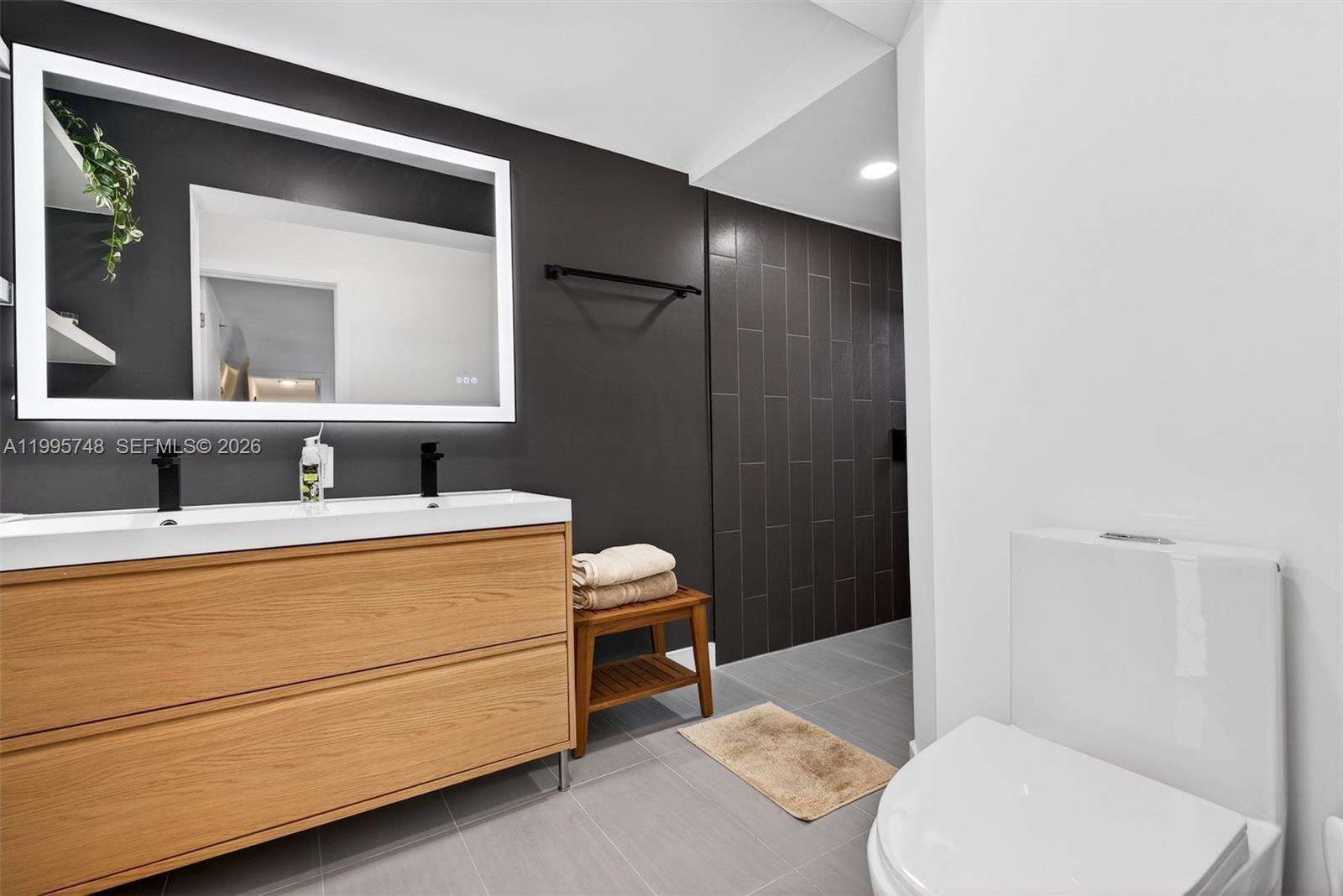 763 Rainbow Dr, Hollywood, FL 33021 | Picture 24