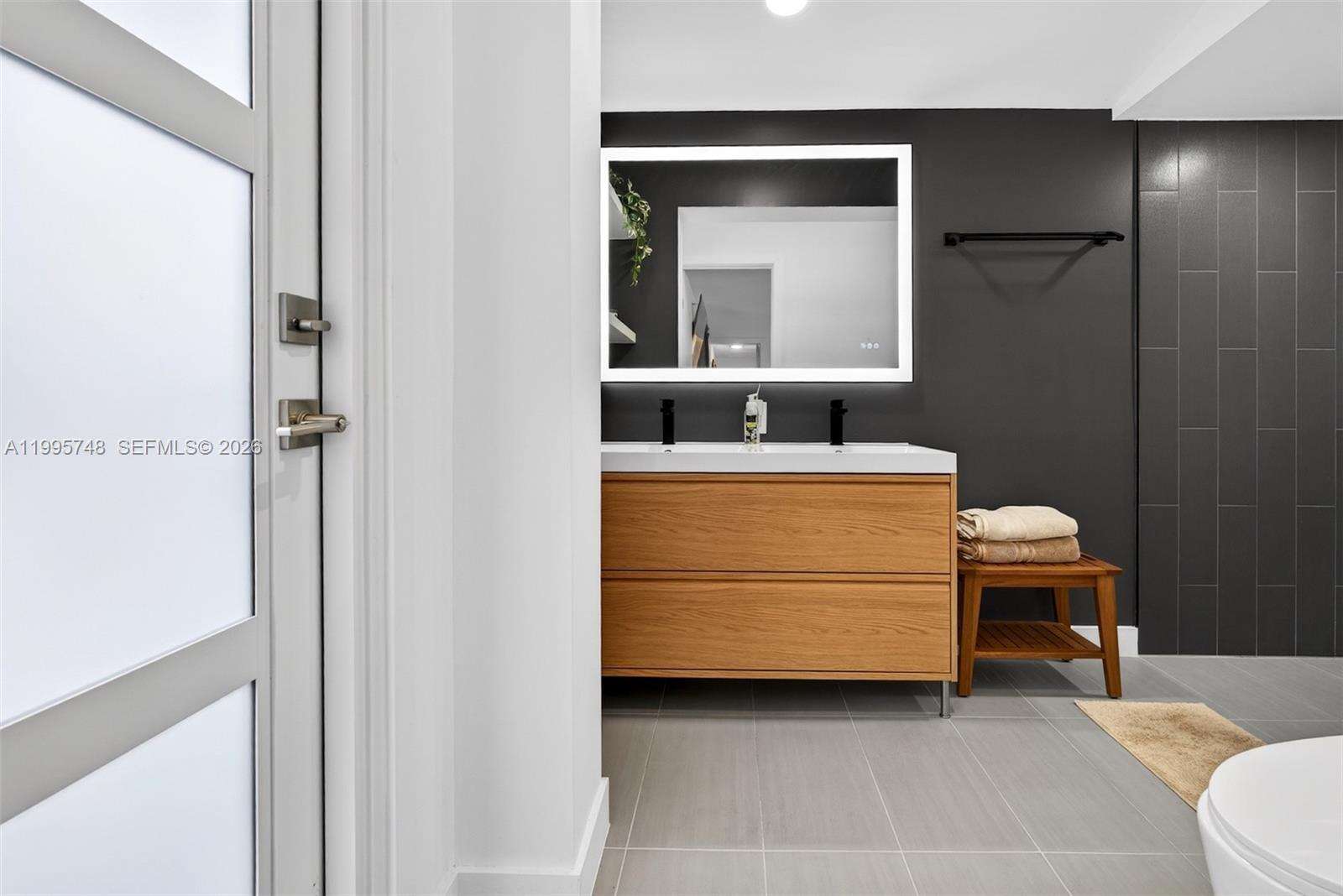 763 Rainbow Dr, Hollywood, FL 33021 | Picture 25