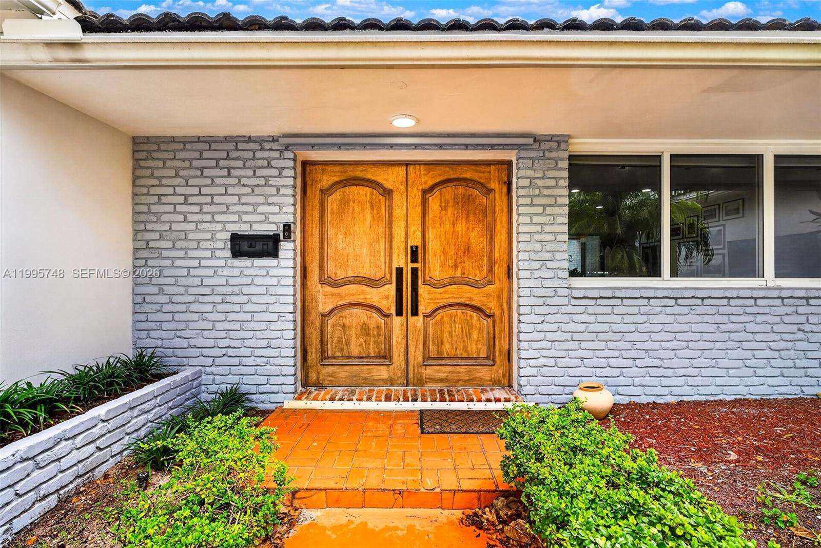 763 Rainbow Dr, Hollywood, FL 33021 | Picture 4