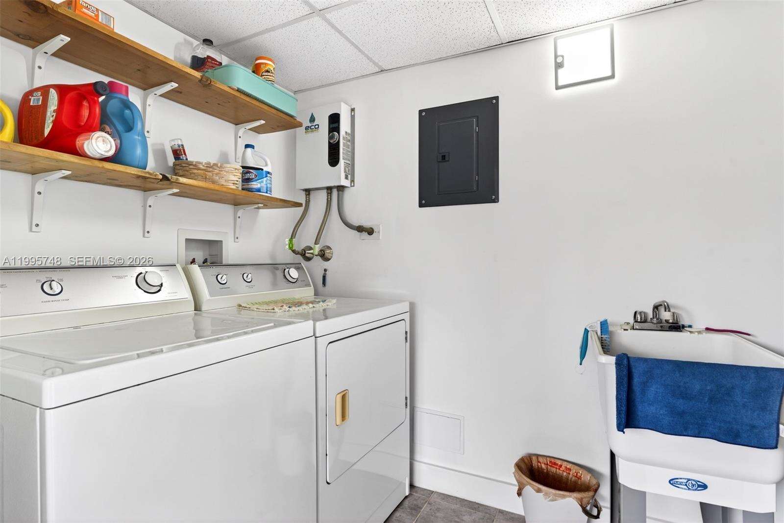 763 Rainbow Dr, Hollywood, FL 33021 | Picture 38