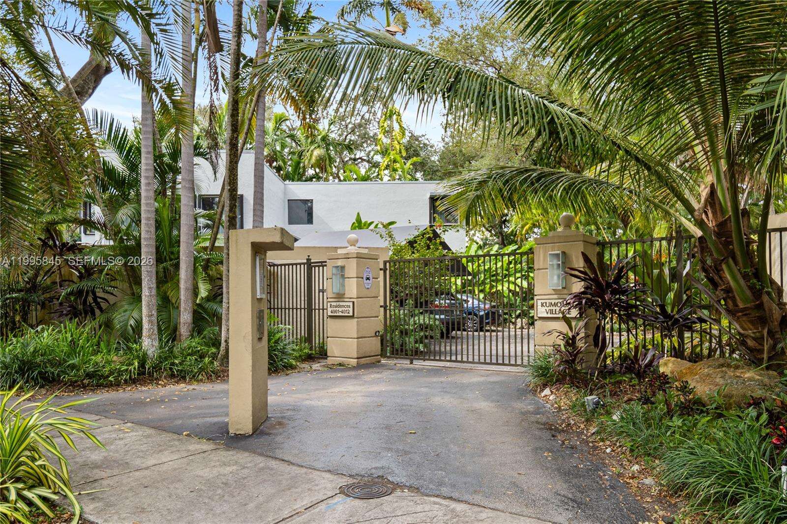 4002 Kumquat Ave, Miami, FL 33133 | Picture 19