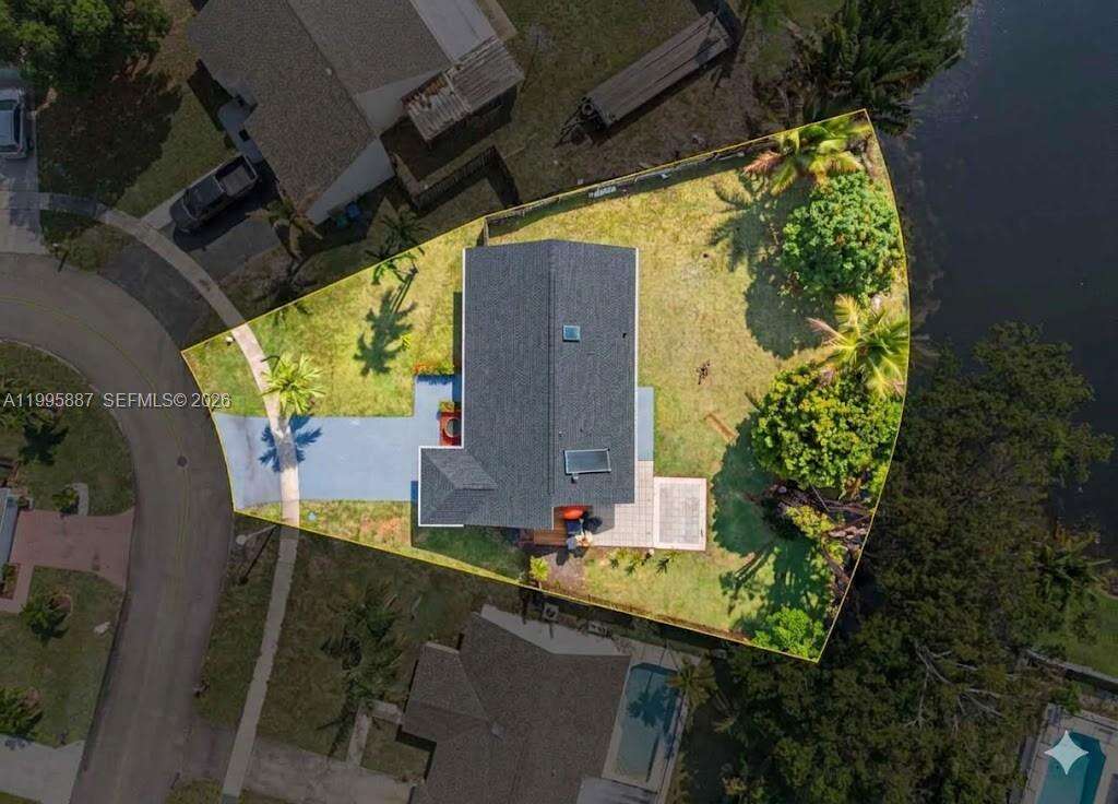 2710 Azalea Ave, Miramar, FL 33025 - For Sale photo 3