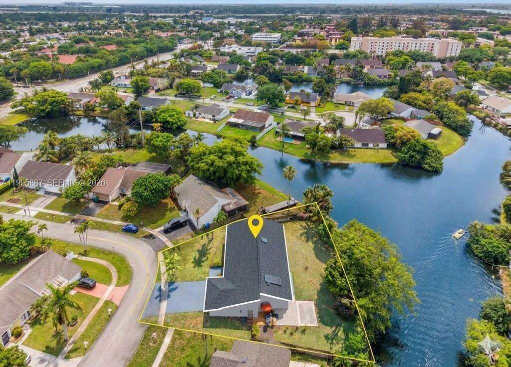2710 Azalea Ave, Miramar, FL 33025 - For Sale photo 4