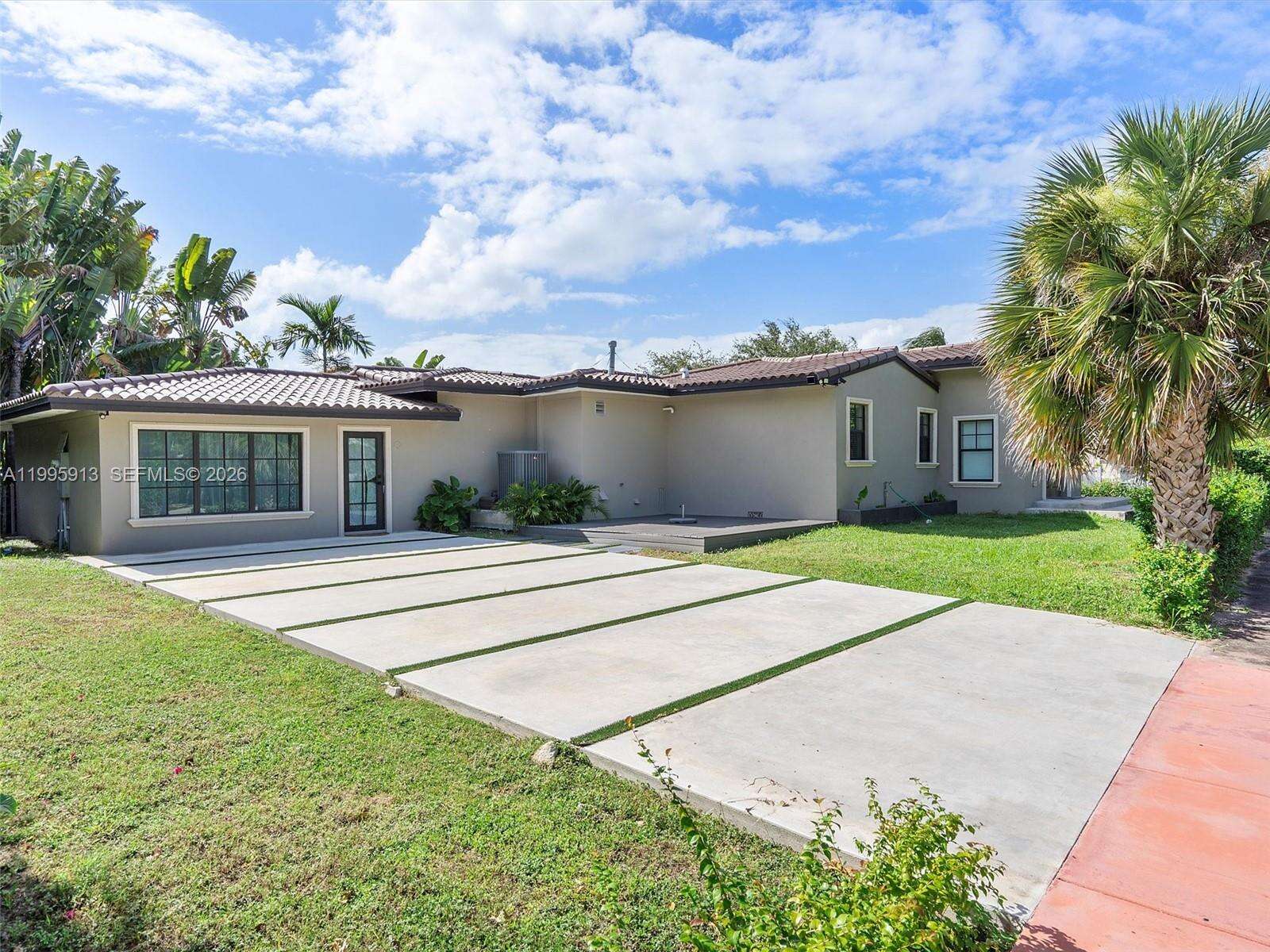 1500 Biarritz Dr, Miami Beach, FL 33141 | Picture 1