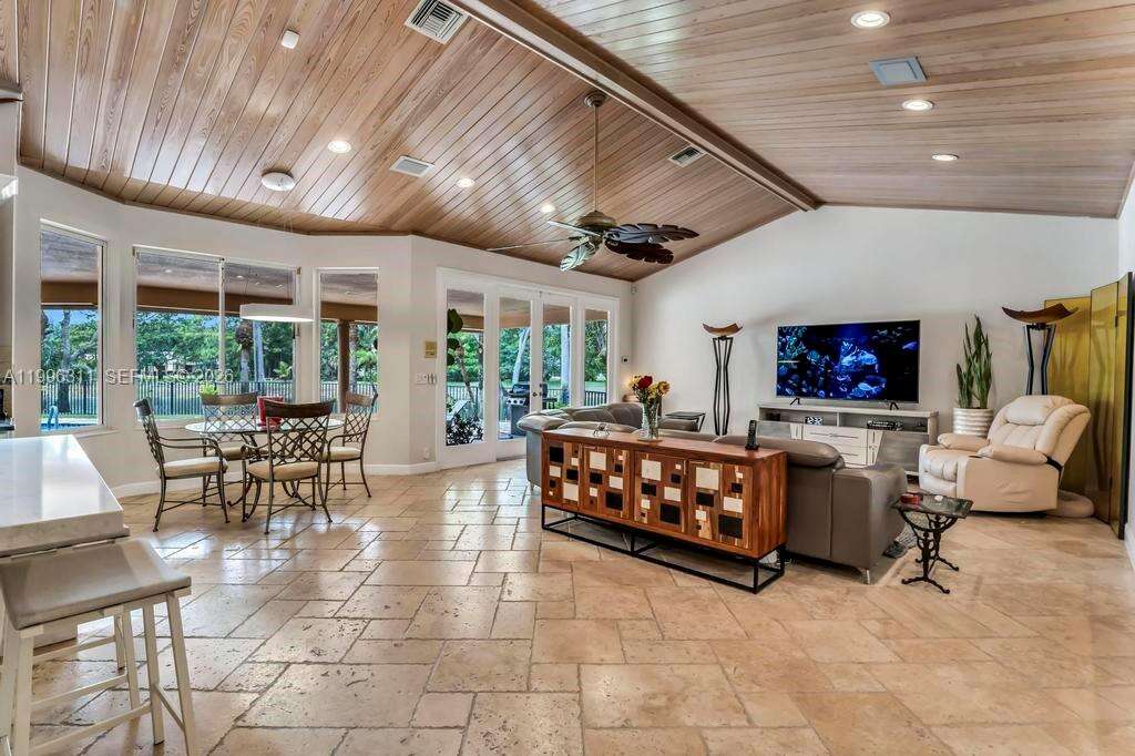 5328 Leitner Dr, Coral Springs, FL 33067 - For Sale photo 14