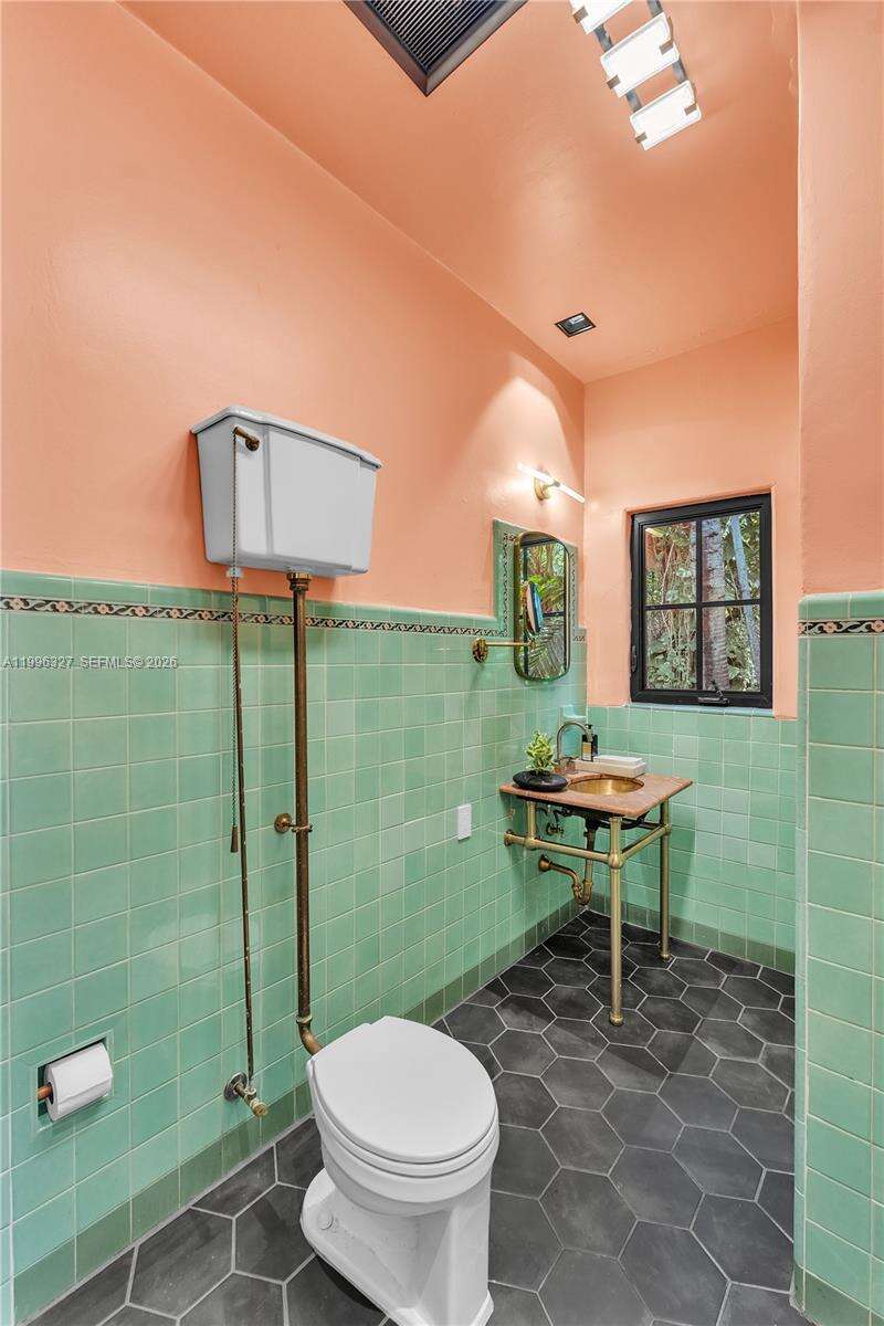 1321 Tyler St, Hollywood, FL 33019 | Picture 57