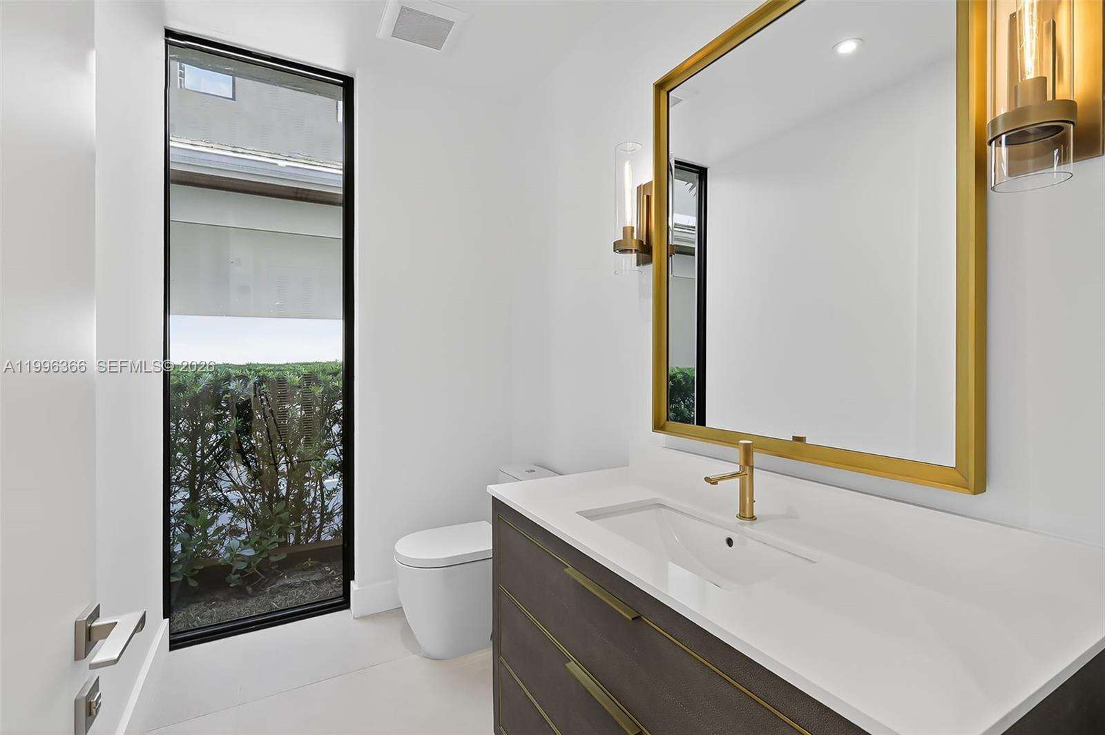 620 Solar Isle Dr, Fort Lauderdale, FL 33301 | Picture 36