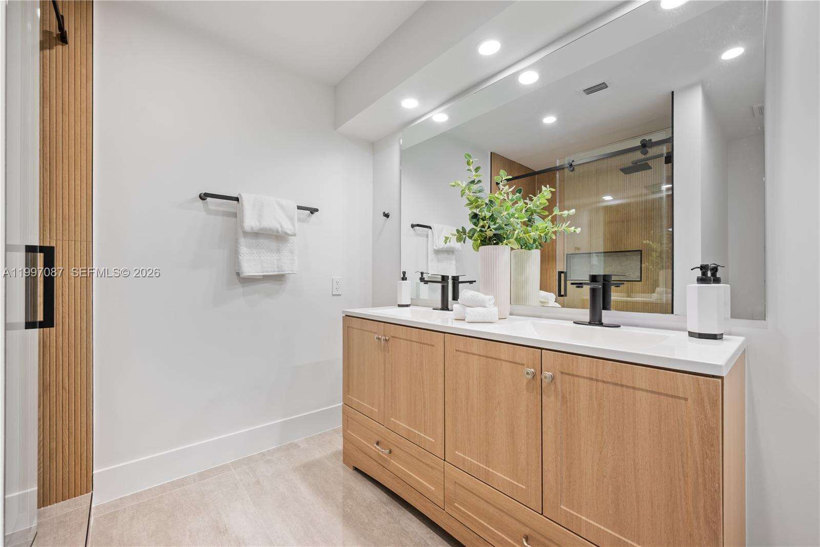 1405 Lenox Ave, Miami Beach, FL 33139 - For Sale photo 14