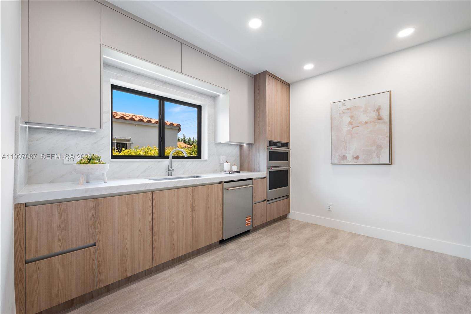 1405 Lenox Ave, Miami Beach, FL 33139 - For Sale photo 8