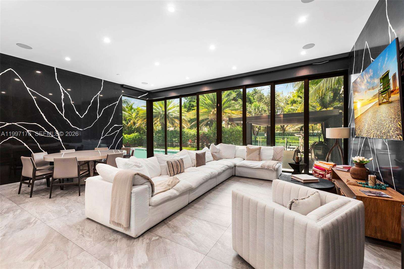 521 Holiday Dr, Hallandale Beach, FL 33009 | Picture 16