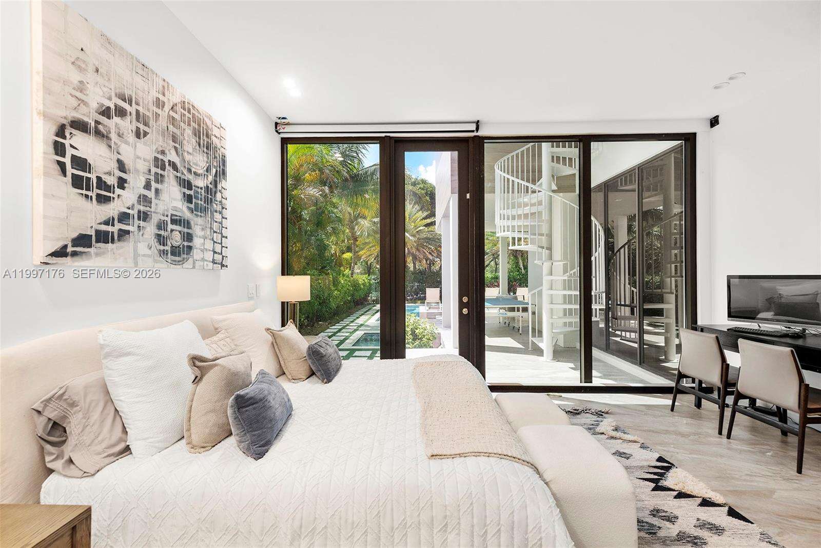 521 Holiday Dr, Hallandale Beach, FL 33009 | Picture 23