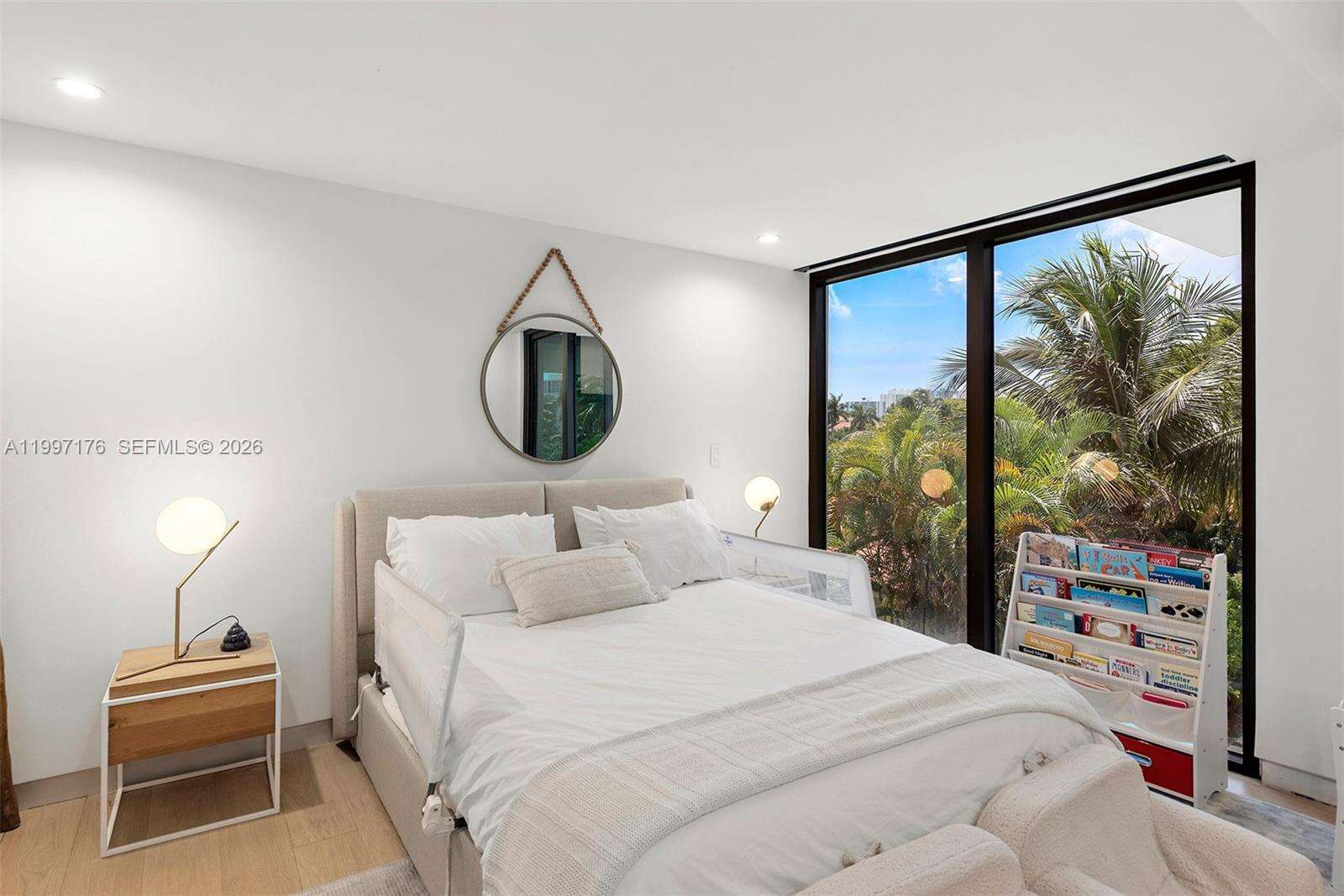 521 Holiday Dr, Hallandale Beach, FL 33009 | Picture 40