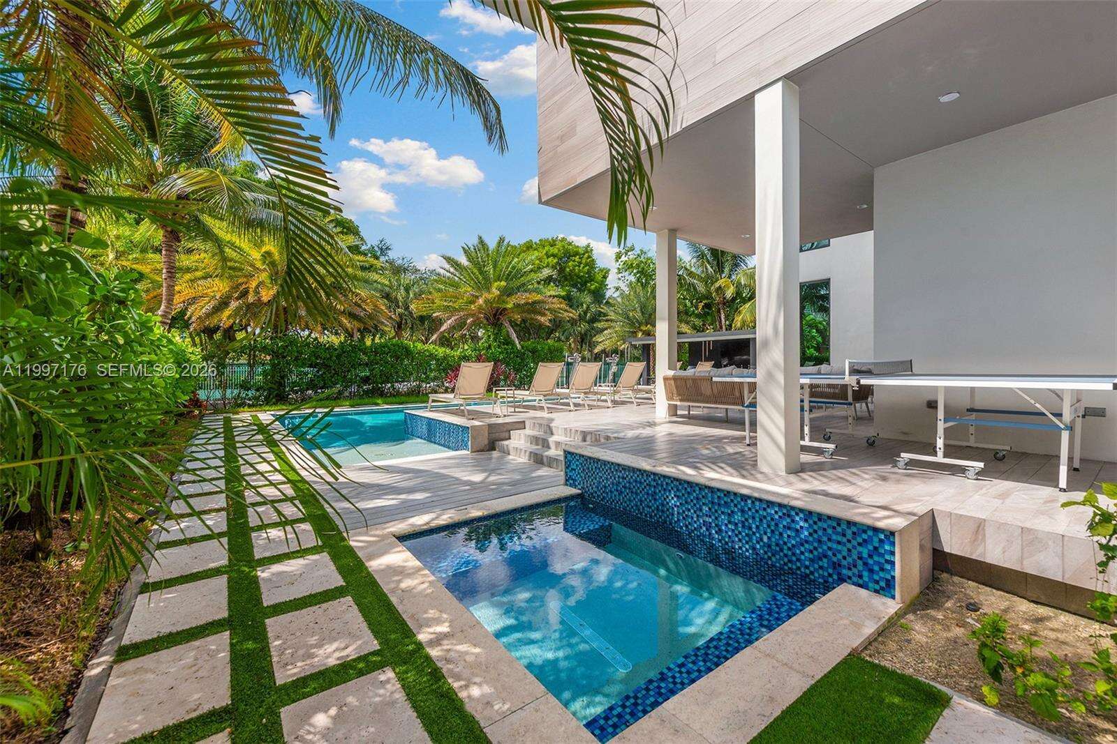 521 Holiday Dr, Hallandale Beach, FL 33009 | Picture 45