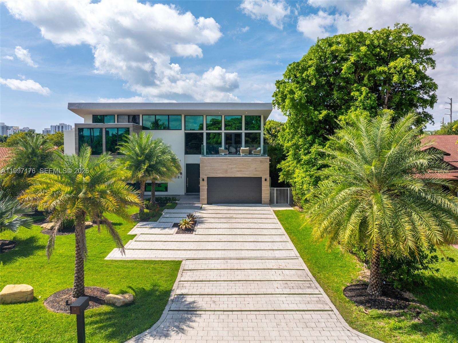 521 Holiday Dr, Hallandale Beach, FL 33009 | Picture 49