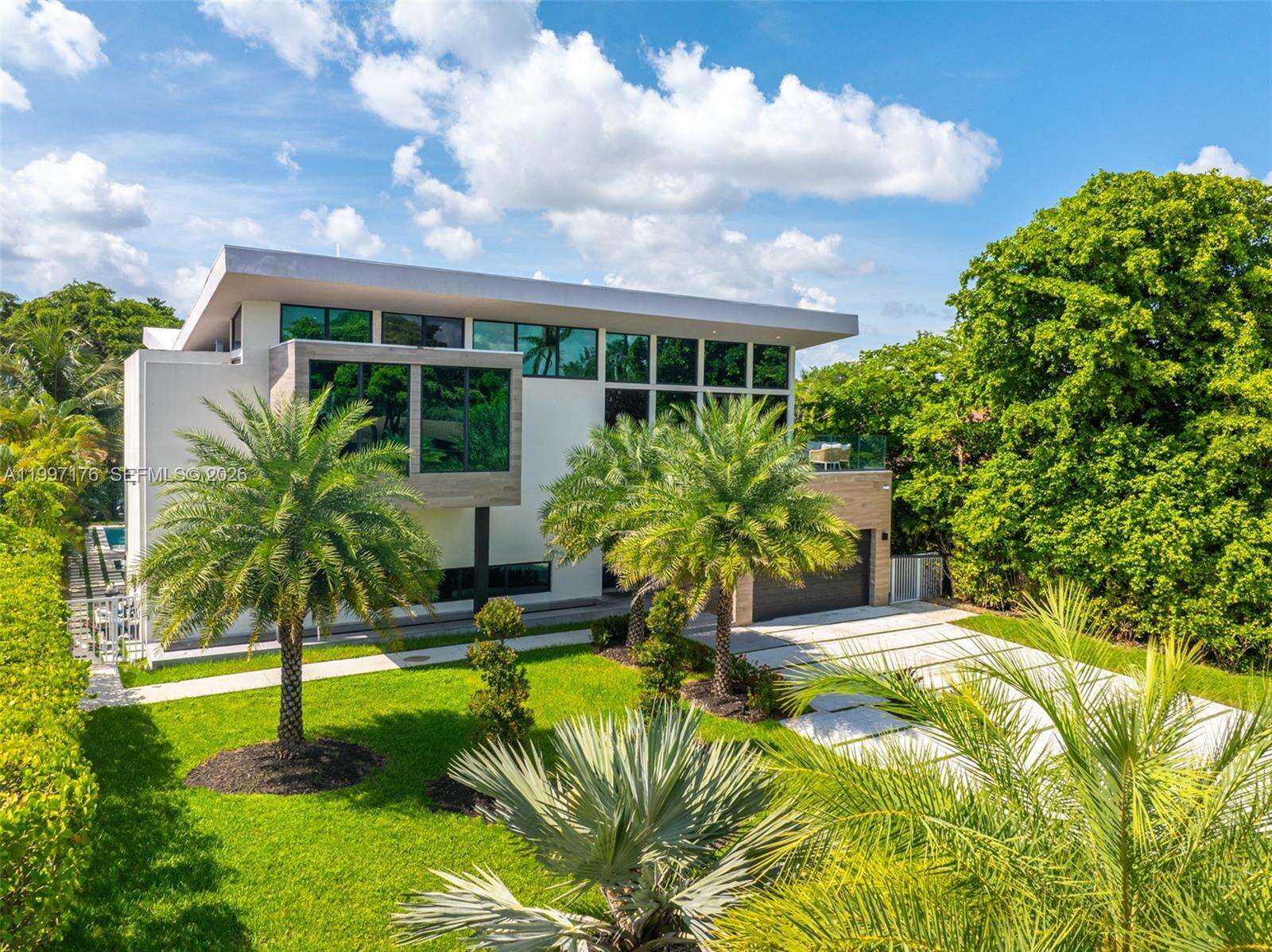 521 Holiday Dr, Hallandale Beach, FL 33009 | Picture 50