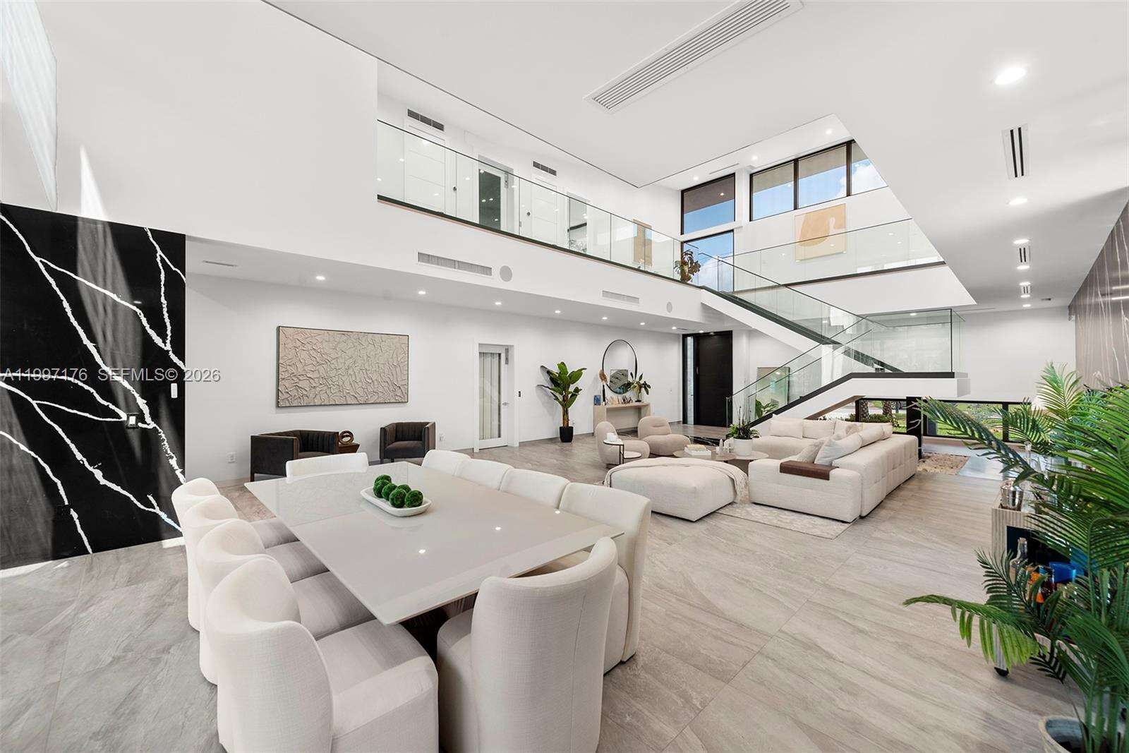 521 Holiday Dr, Hallandale Beach, FL 33009 | Picture 8