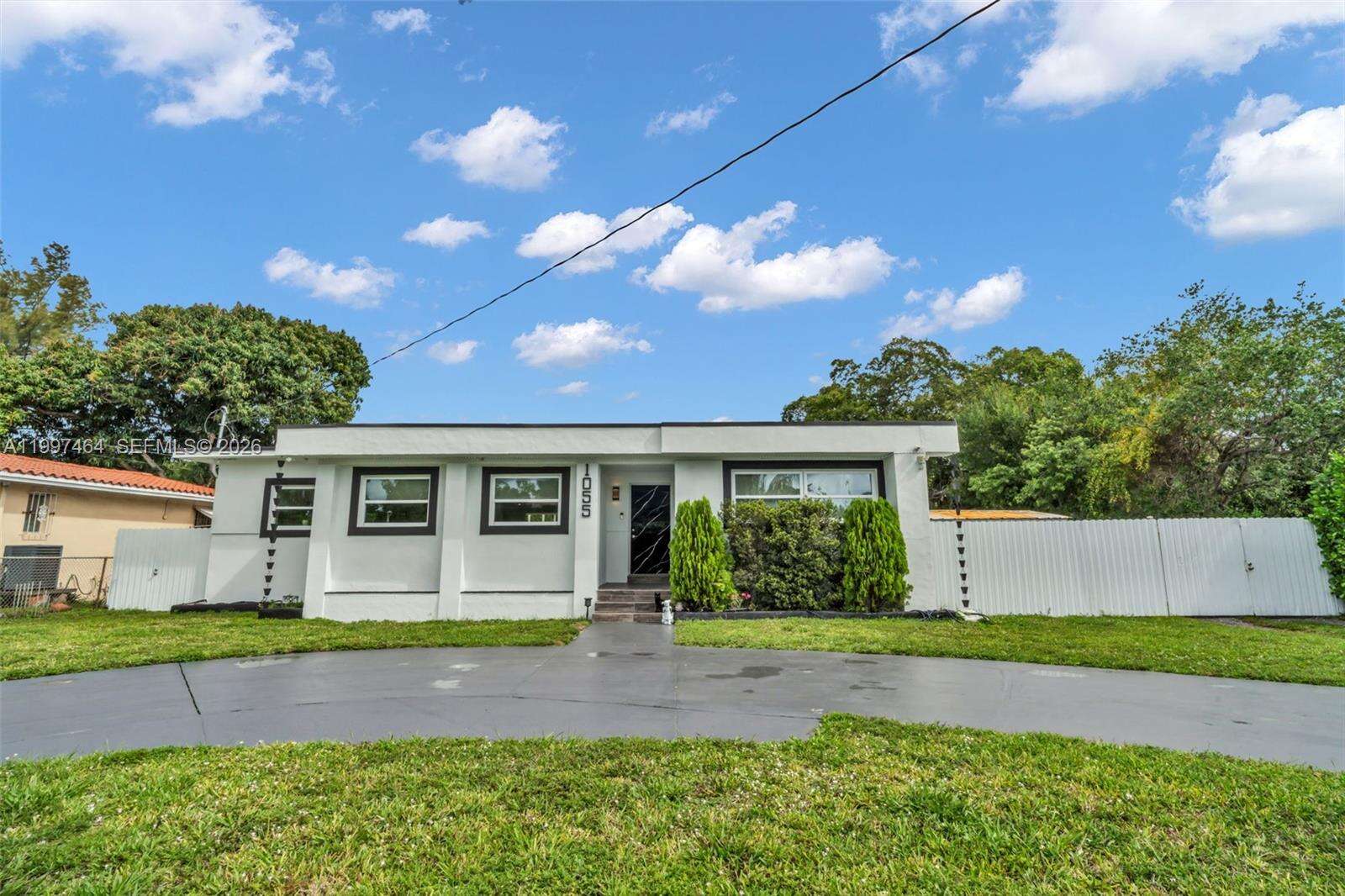 1055 144th St, North Miami, FL 33161 - For Sale photo 2